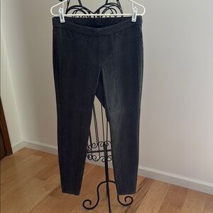 HUE Charcoal Textured Leggings